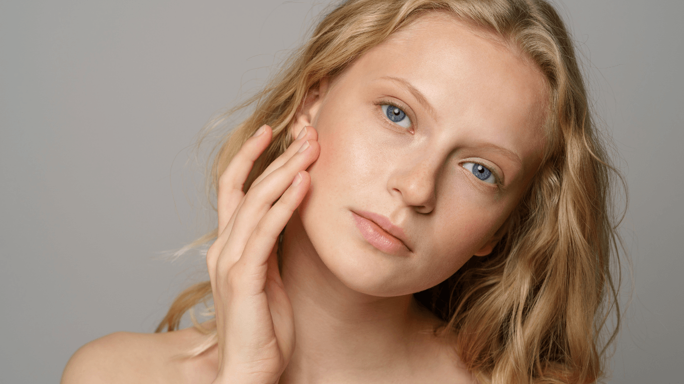 Farbtyp Frühling: Merkmale, die 3 Untertypen und passende Farben