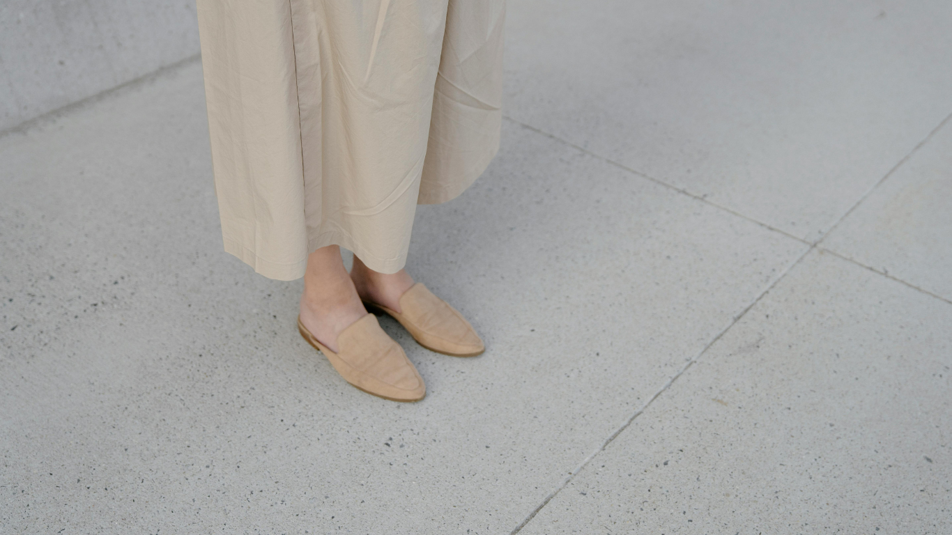 Die besten Sommerschuhe für jeden Stil: Modelle, Kombinationen & Styling-Tipps