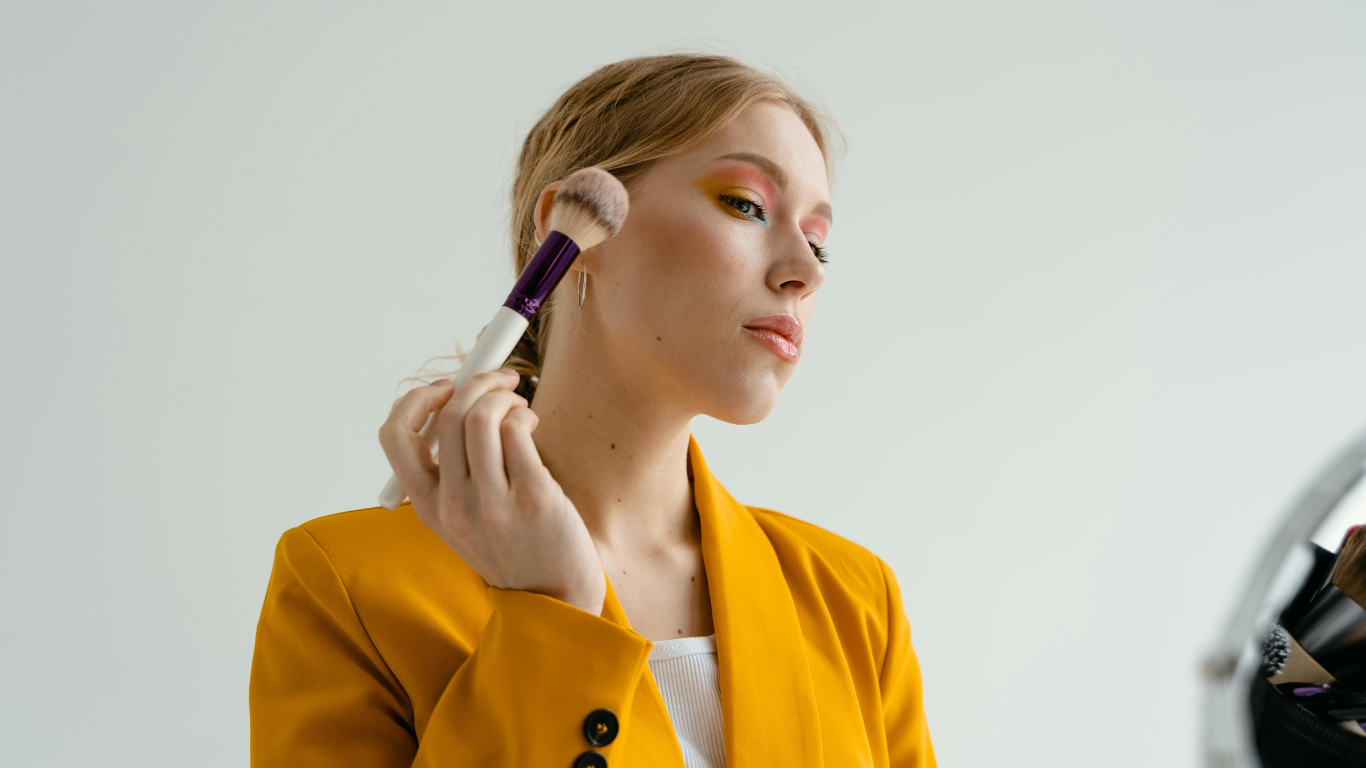 Light Spring Make-up: Die besten Farben für Lippen, Wangen und Augen